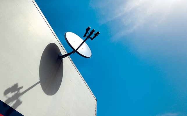 Медиагруппы близки к тому, чтобы добровольно закрыть открытое вещание через спутник